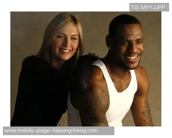 詹姆斯户外活动与三位美女合影俏皮吐舌嫂子知道吗